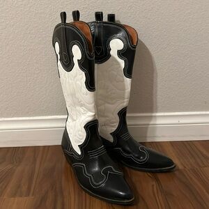 Black/white cowboy boots